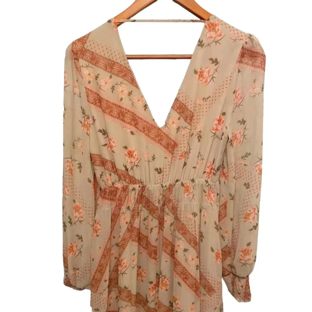 NWT ASTR The Label Sand Maxi Dress Sand Floral - Picture 4 of 4